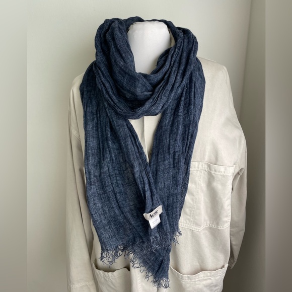 Acne Studios Linen Scarf - navy/ periwinkle made in Italy. EUC! - Picture 3 of 6